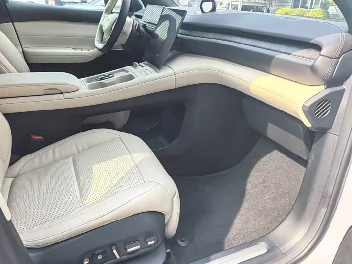 Фото 9 - Nio ES6