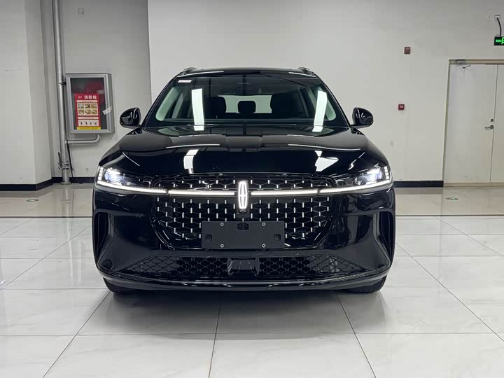 Фото 4 - Lincoln Nautilus