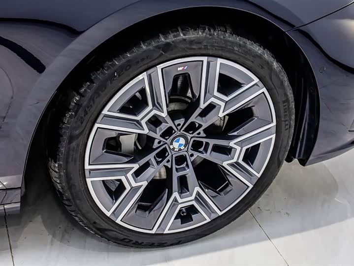 Фото 4 - BMW 5 Series