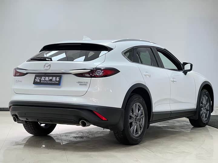 Photo 6 - Mazda CX-4