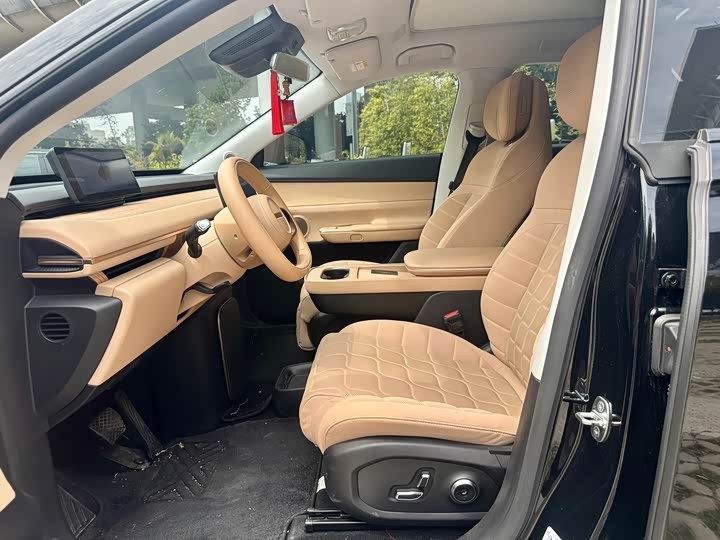 Photo 7 - Exeed Sterra ET