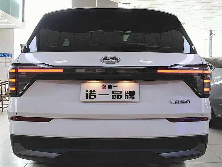 Фото 3 - Ford Edge