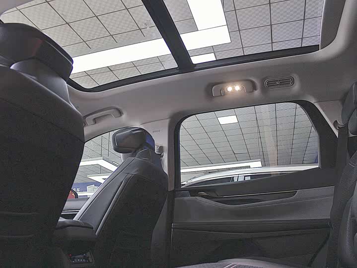 Фото 7 - Ford Edge