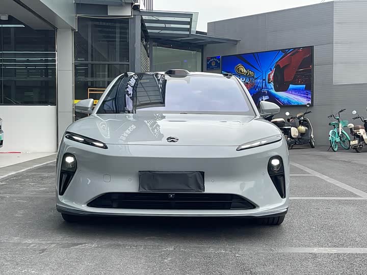 Фото 3 - Nio ET5T