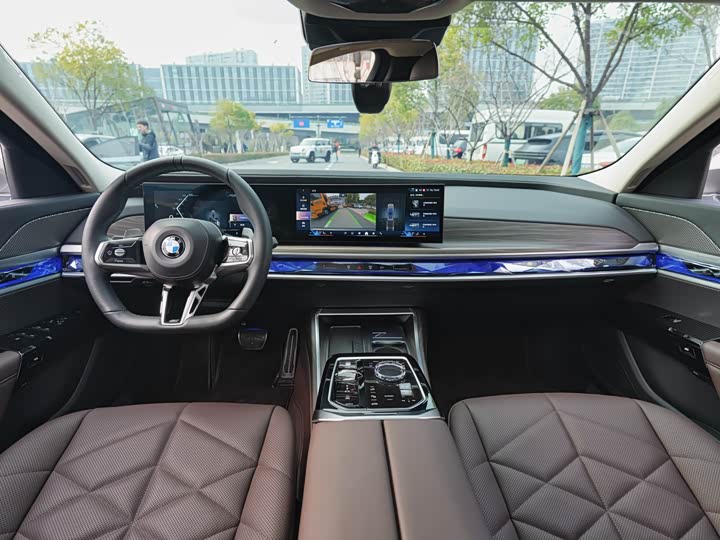 Фото 6 - BMW 7 Series