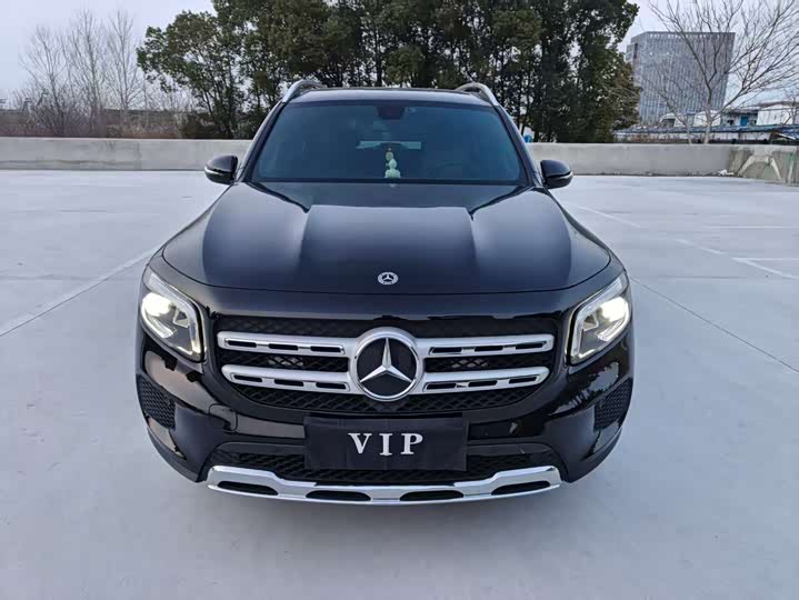 Photo 1 - Mercedes-Benz GLB-Class