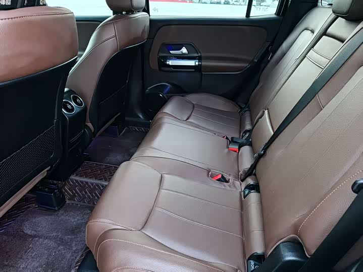 Photo 6 - Mercedes-Benz GLB-Class