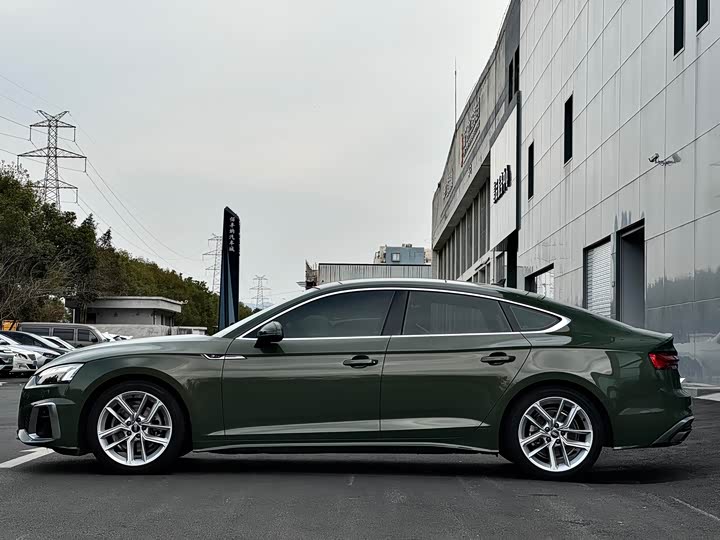 Фото 5 - Audi A5