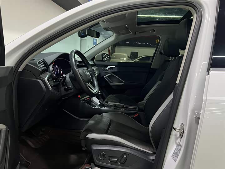 Фото 9 - Audi Q3