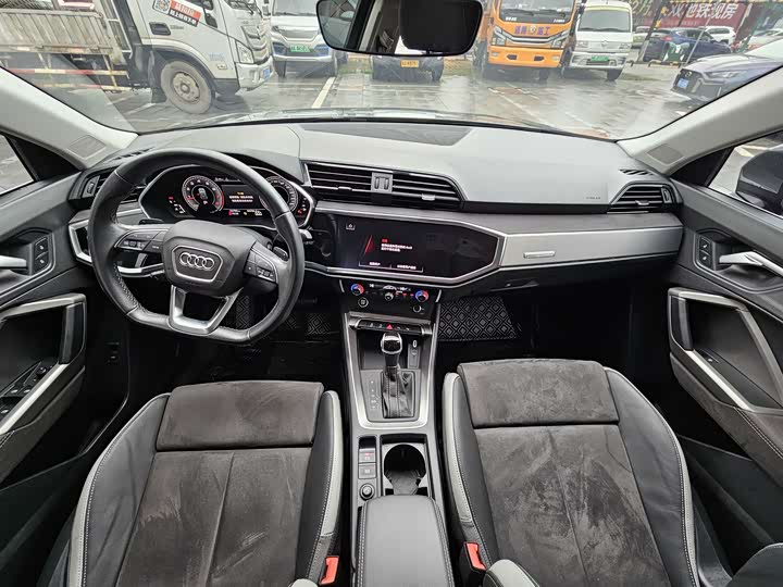 Фото 9 - Audi Q3