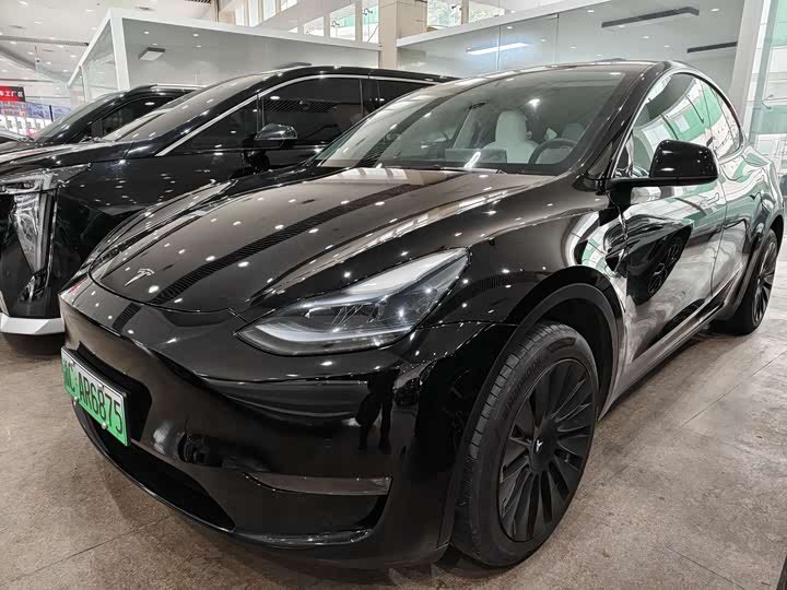 Фото 1 - Tesla Model Y