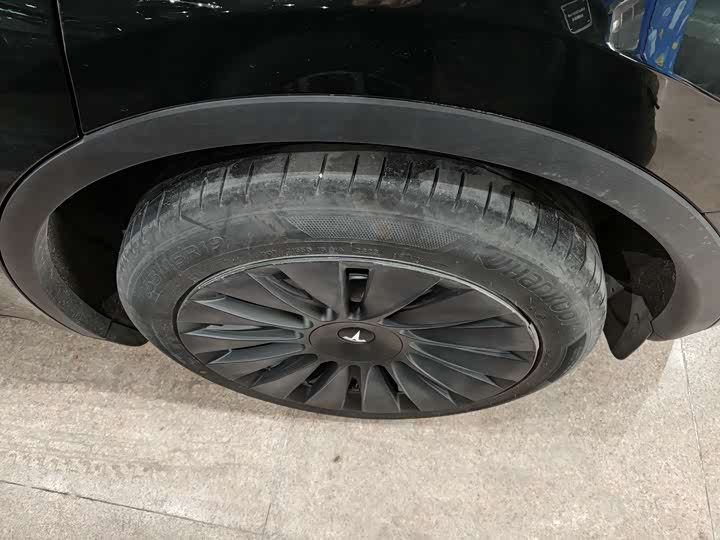 Фото 7 - Tesla Model Y