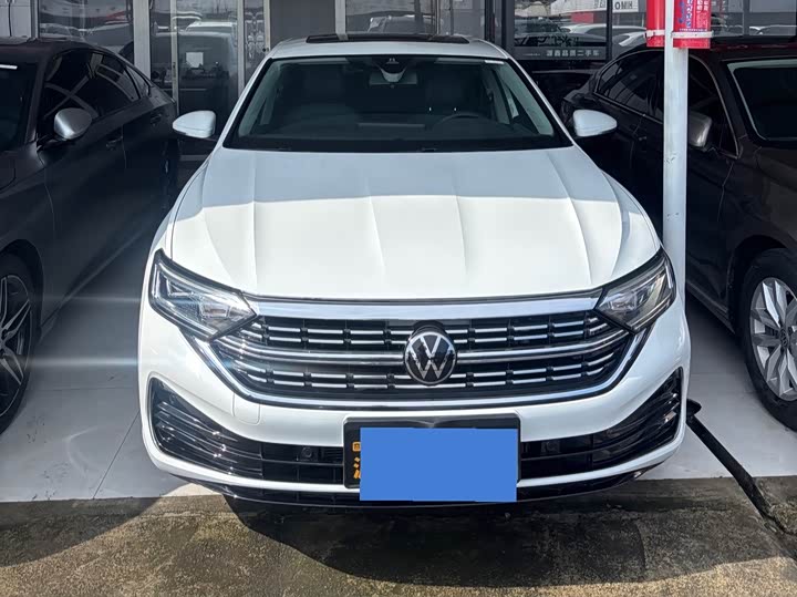 Фото 2 - Volkswagen Sagitar L