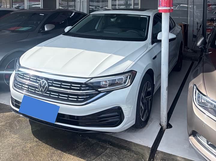 Фото 3 - Volkswagen Sagitar L