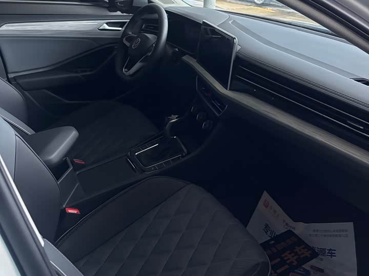 Фото 4 - Volkswagen Sagitar L