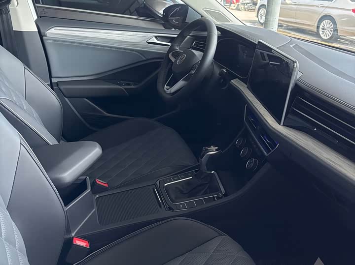 Фото 5 - Volkswagen Sagitar L