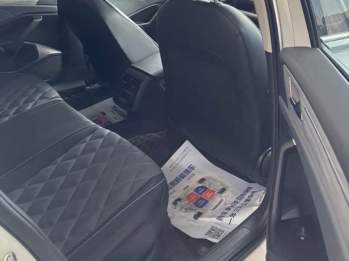 Фото 8 - Volkswagen Sagitar L