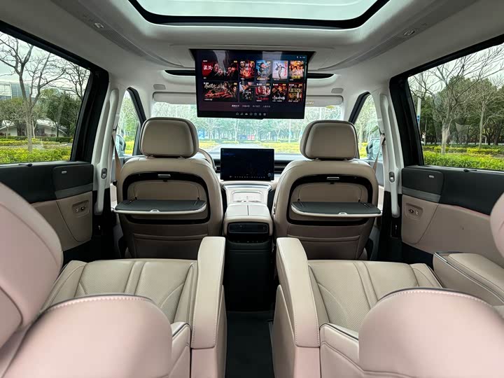 Фото 6 - XPeng X9