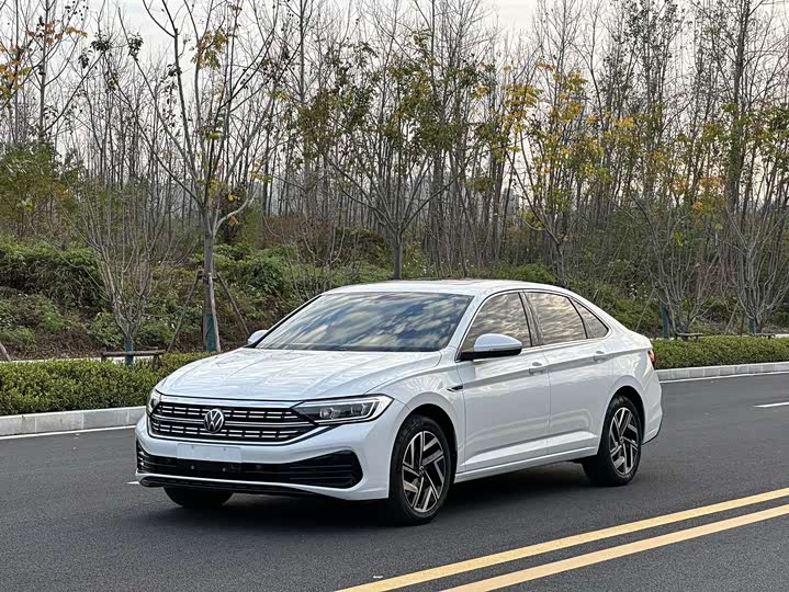 Фото 1 - Volkswagen Sagitar L