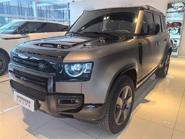 Photo 1 - Land Rover Defender