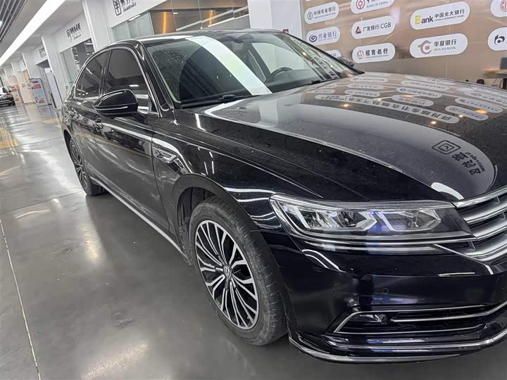 Фото 2 - Volkswagen Phideon