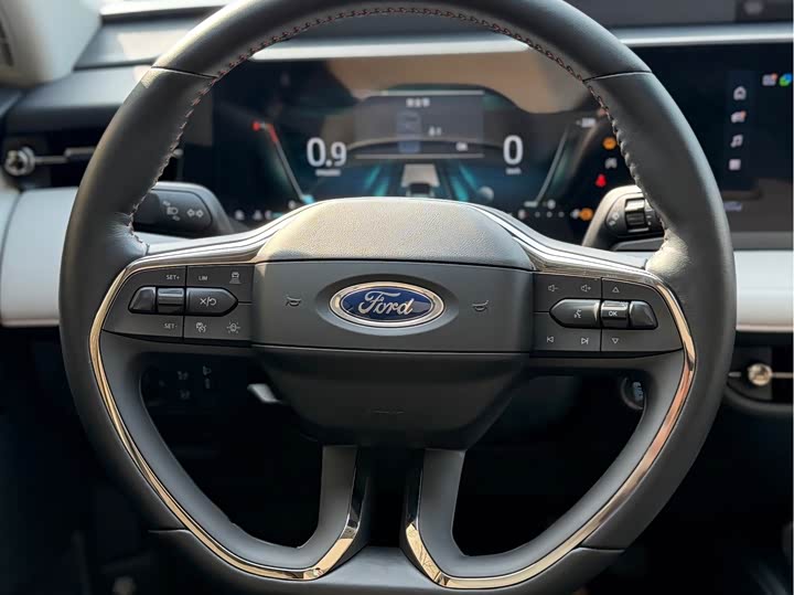 Фото 9 - Ford Mondeo