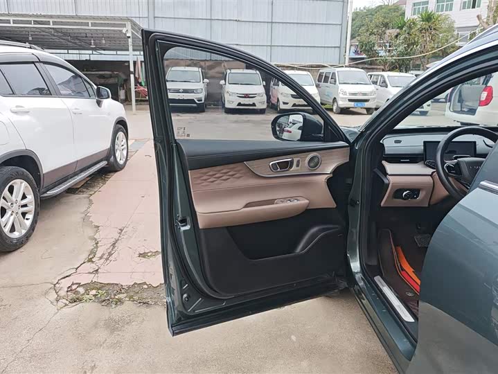 Photo 7 - Chery Fulwin T8