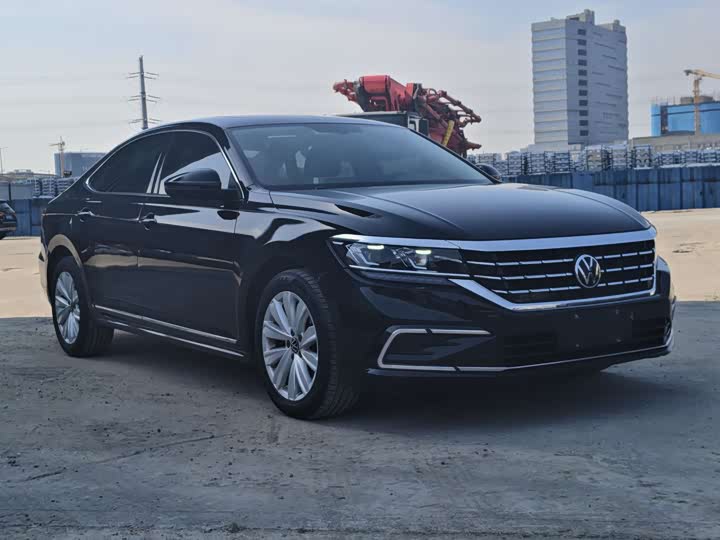 Фото 4 - Volkswagen Passat