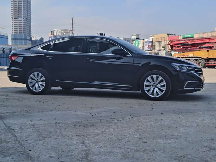 Фото 5 - Volkswagen Passat