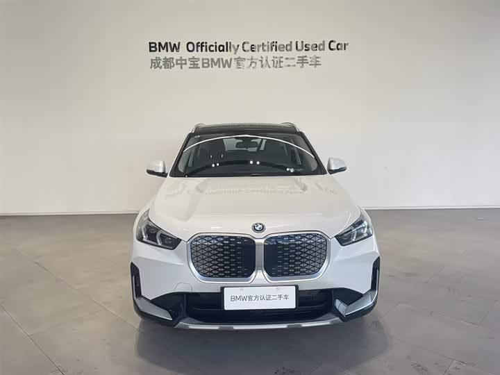 Фото 4 - BMW iX1