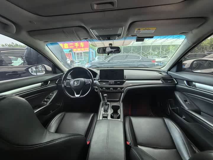 Фото 5 - Honda Accord