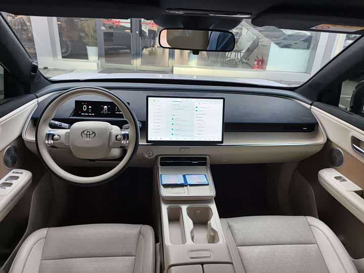 Фото 2 - Toyota bZ3X