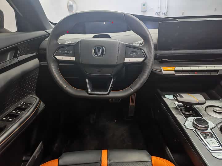 Photo 5 - Changan UNI-V