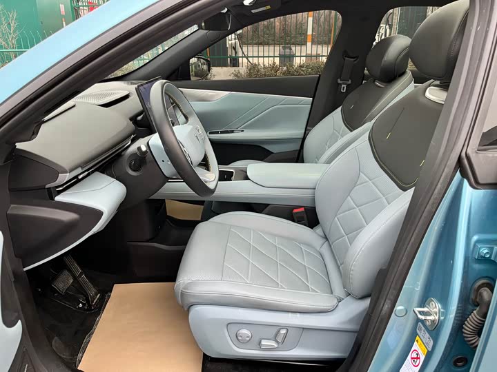 Фото 7 - Changan Deepal S05