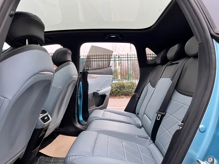 Фото 9 - Changan Deepal S05