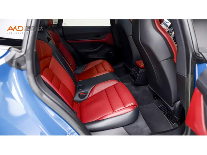 Photo 8 - Porsche Taycan