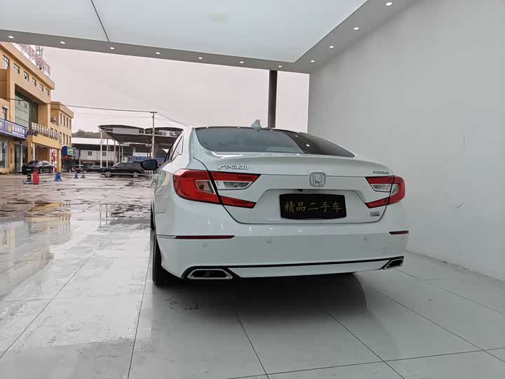 Фото 5 - Honda Accord