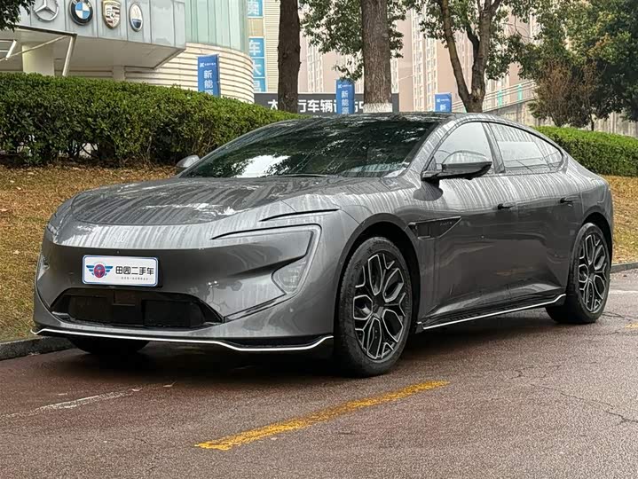 Фото 1 - Avatr 12