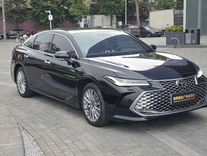 Фото 3 - Toyota Avalon
