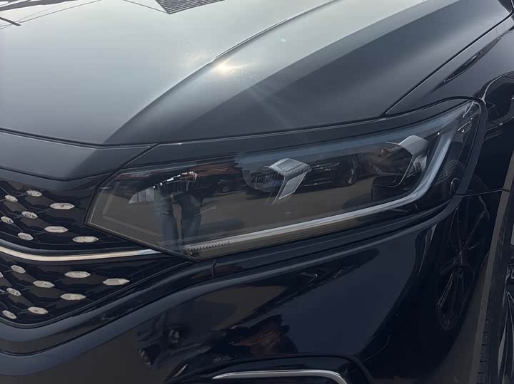 Photo 4 - Volkswagen Passat