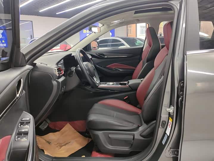 Фото 9 - Changan Oshan X5