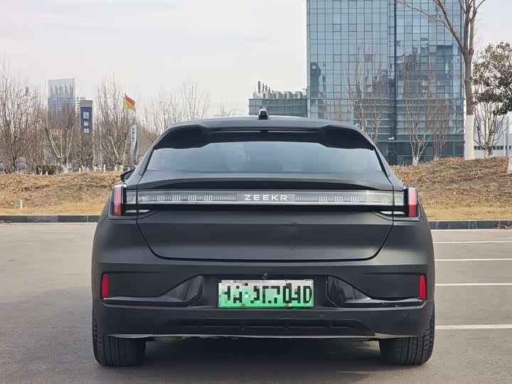 Фото 4 - Zeekr 001