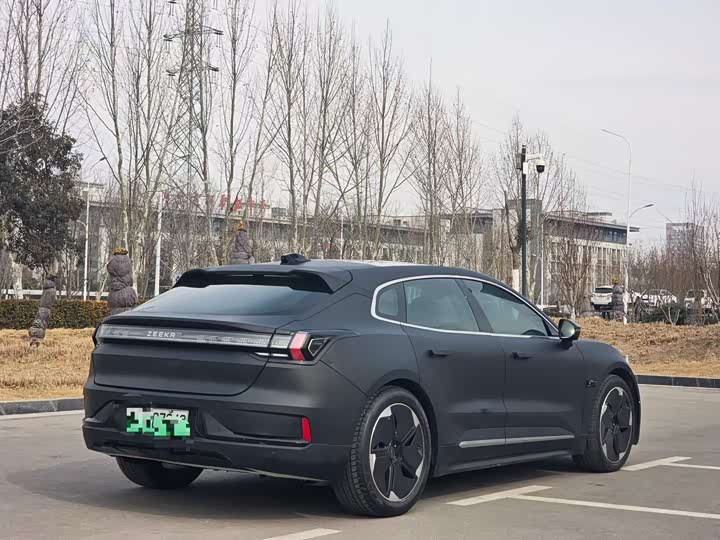 Фото 5 - Zeekr 001