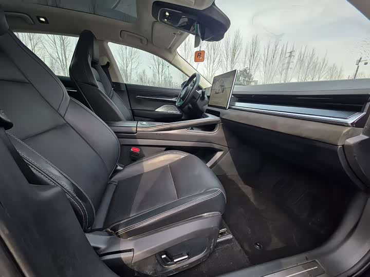 Фото 7 - Zeekr 001