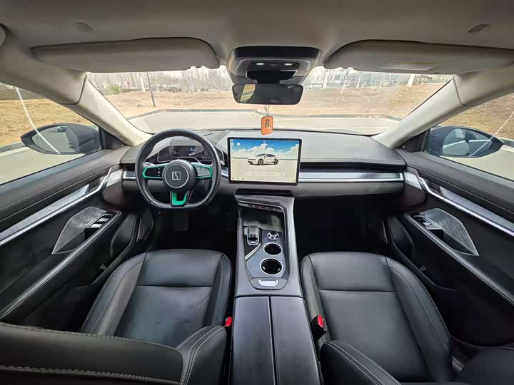 Фото 9 - Zeekr 001