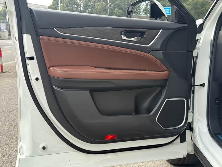 Фото 7 - Honda UR-V