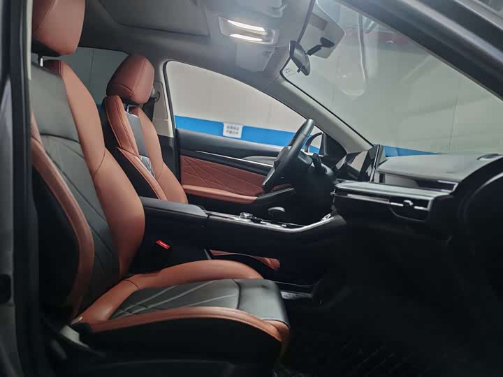 Фото 6 - Changan Eado Plus