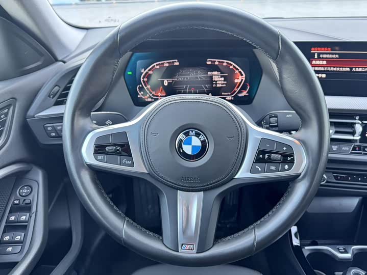 Photo 5 - BMW 2 Series