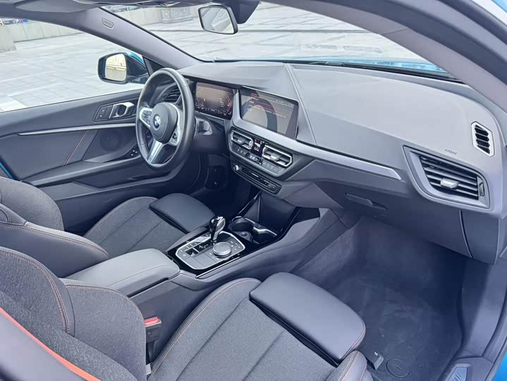Photo 9 - BMW 2 Series