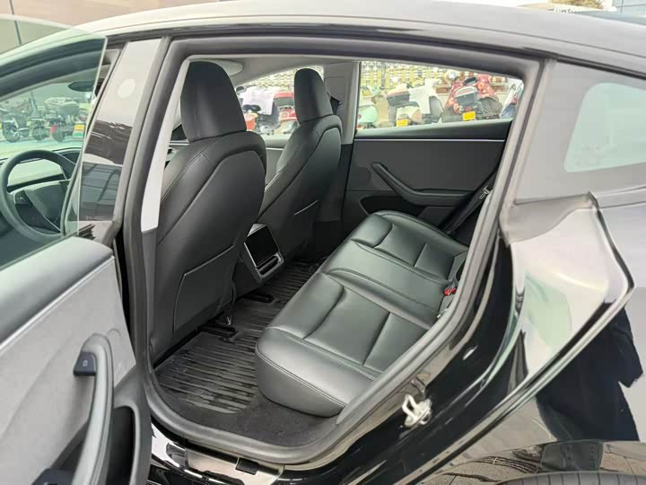 Photo 8 - Tesla Model 3